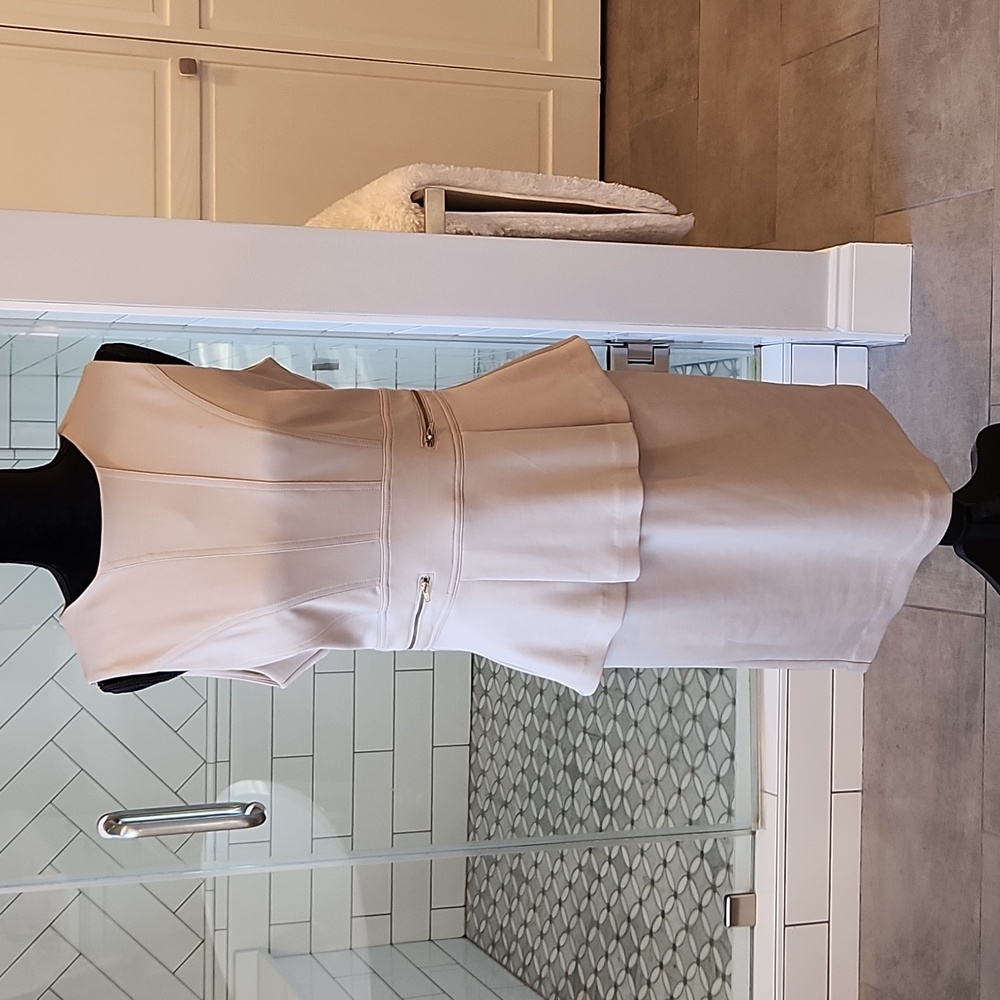Ladie's dress